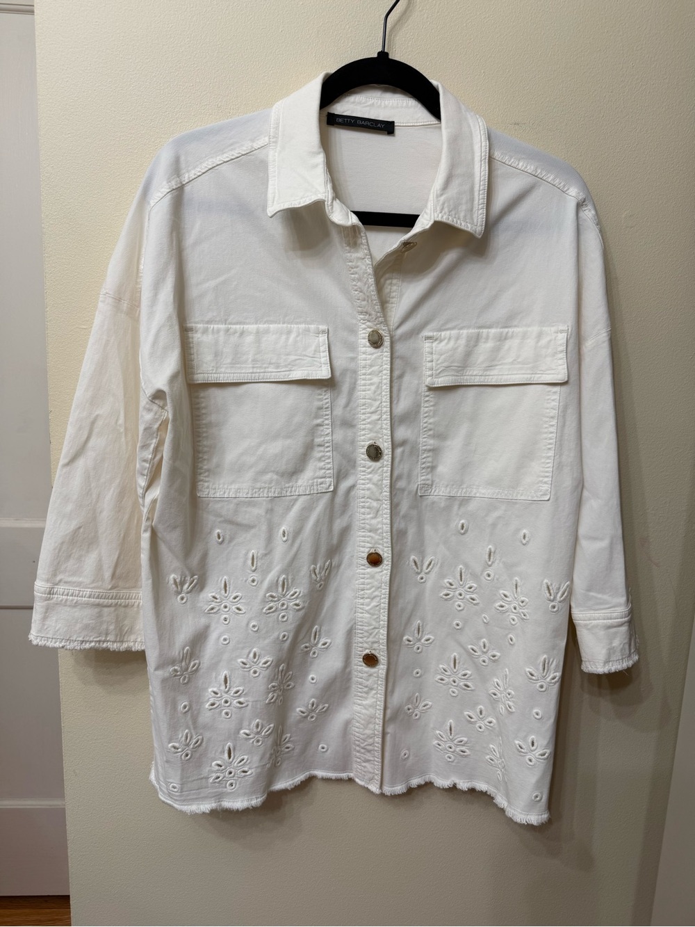 White Eyelet Gold Button Layering Shirt Jacket Blazer Coastal Betty Barclay L